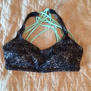 Black & teal free to be wild bra lululemon sz 6